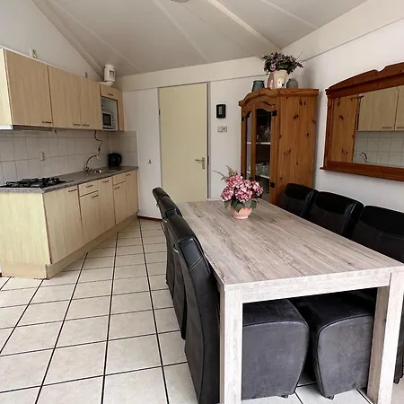 Zeester 273 B Дом отдыха Юлианадорп